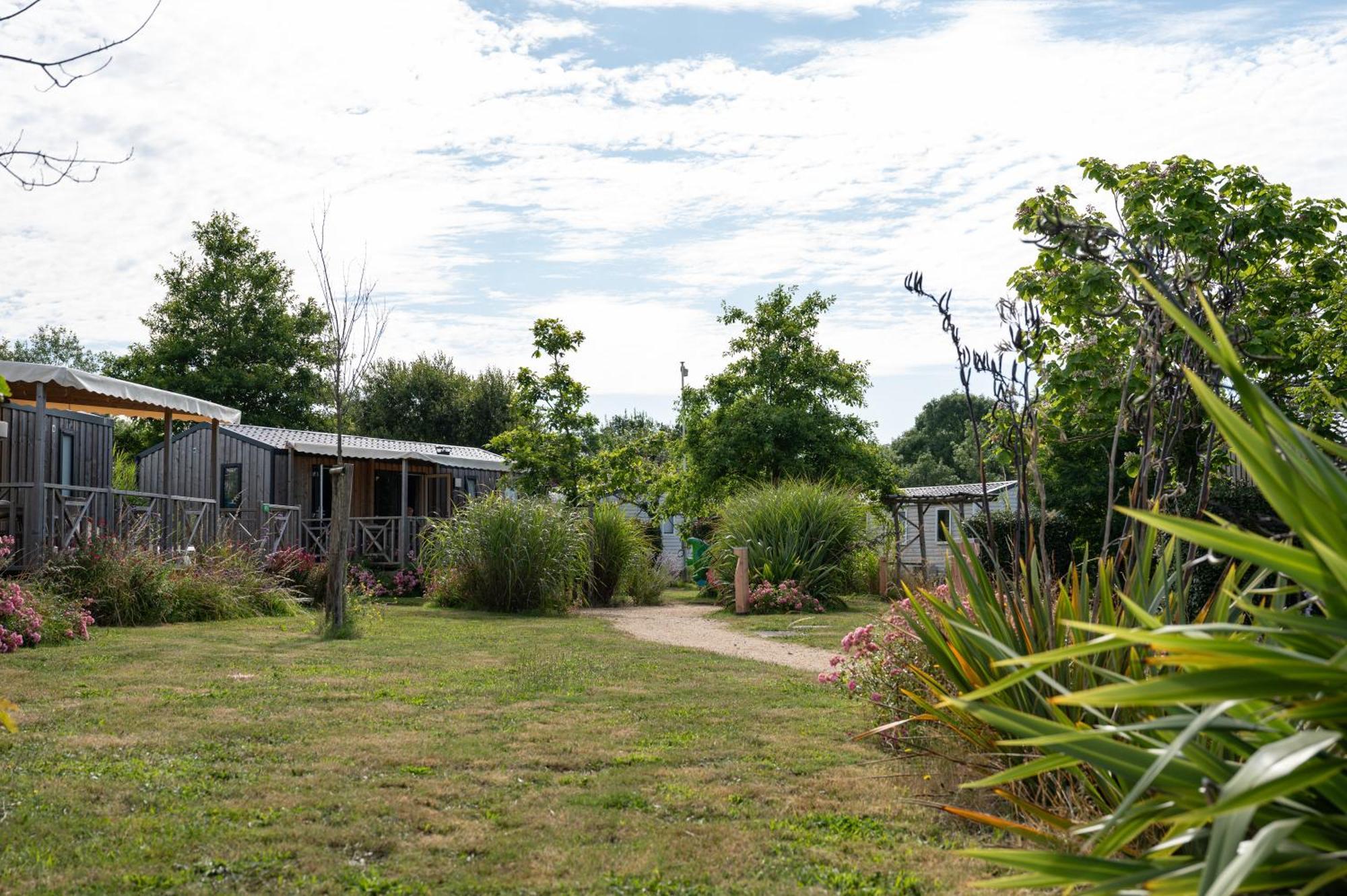 Camping Rcn La Ferme Du Latois Coëx Habitación foto